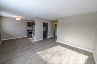 Building Photo - 9302-93108 108 Ave