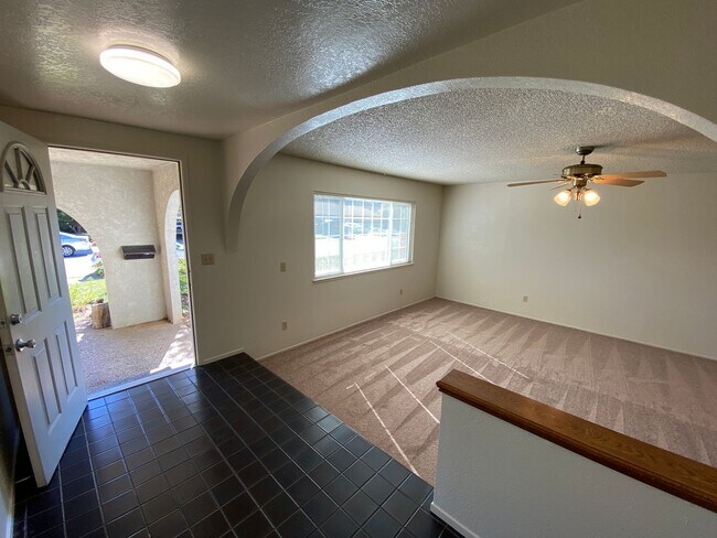 Foto del edificio - Spacious Home in a Court