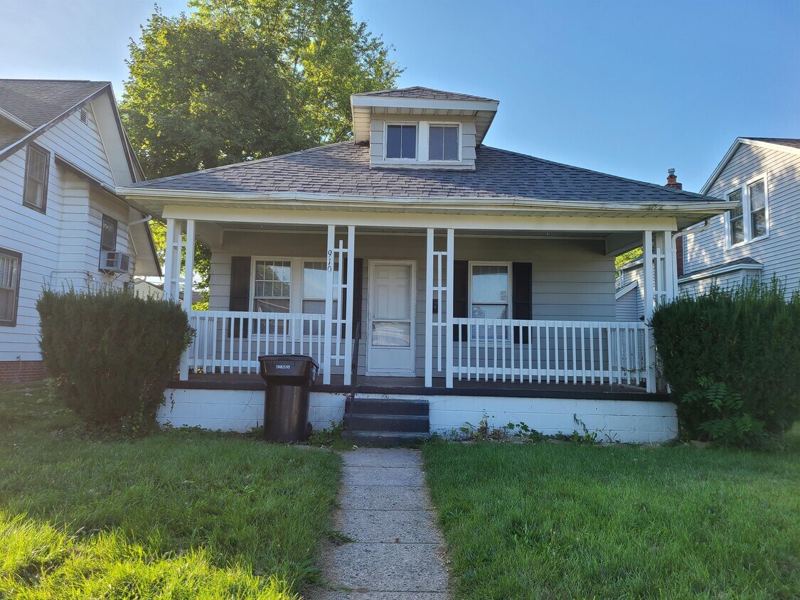 910 E Fairview Ave, South Bend, IN 46614 House Rental in South Bend