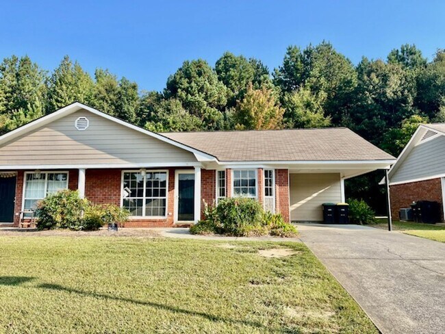 Foto del edificio - Sandcreek Drive #18 &amp; 20