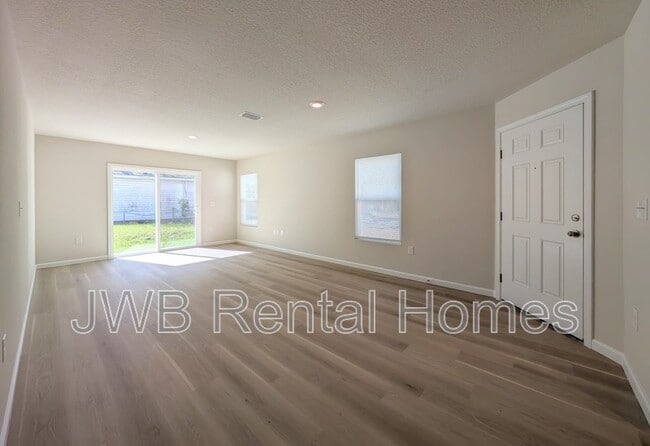 Foto del edificio - 1750 Rutledge Ave