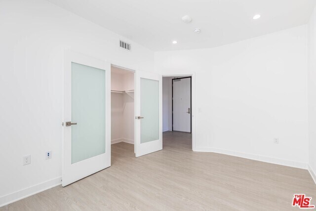 Building Photo - 843 Wilcox Ave