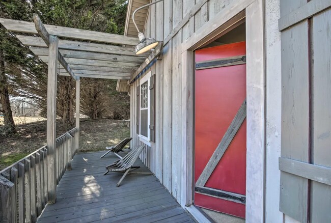 Front entrance - 65 Old Flowers Rd