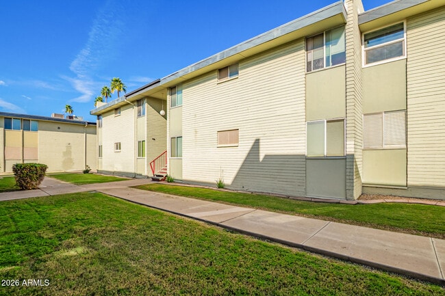 Building Photo - 6767 N 7th St