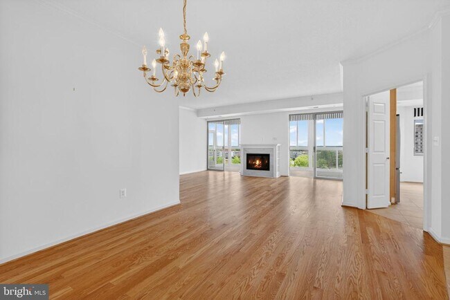 Foto del edificio - 19365 Cypress Ridge Terrace