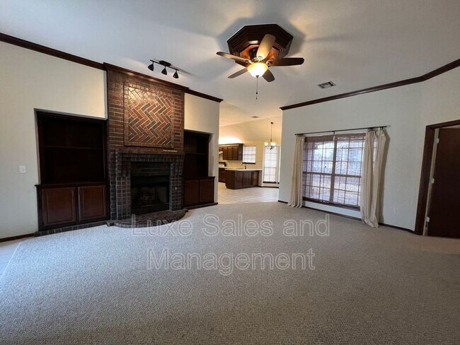 Building Photo - 3053 SW 92nd St