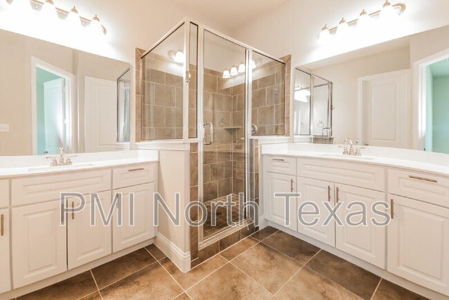 Photo - 4238 Shavano Dr House