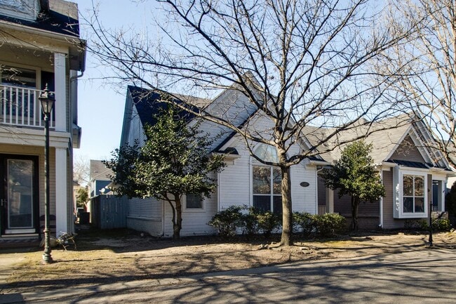 Building Photo - 1417 Island Town Dr