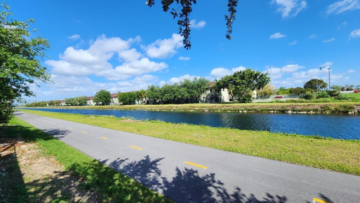 3729 NE 4th St, Homestead, FL 33033 Townhouse for Rent in Homestead, FL