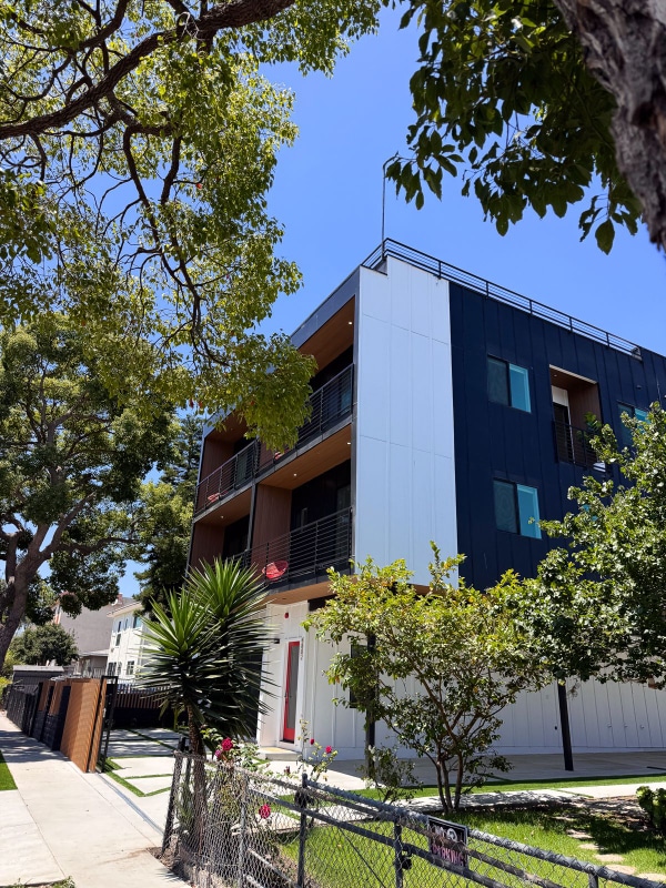 Foto del edificio - 4800-4802 S Slauson Ave