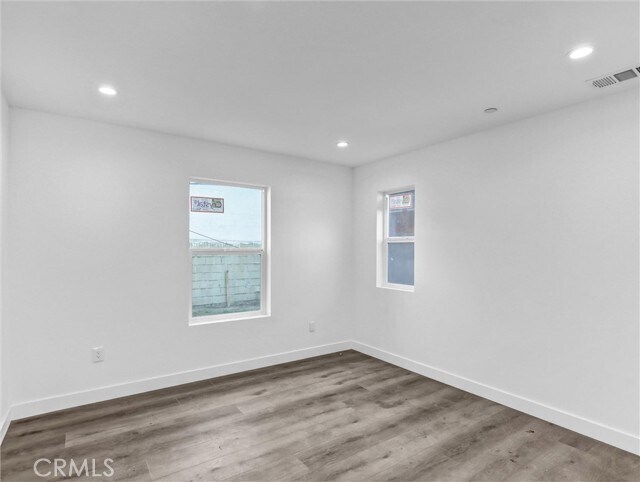 Building Photo - 1231 S Rowan Ave