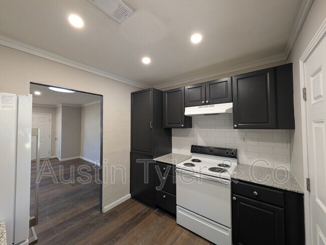 Foto del edificio - 2998A Smith St