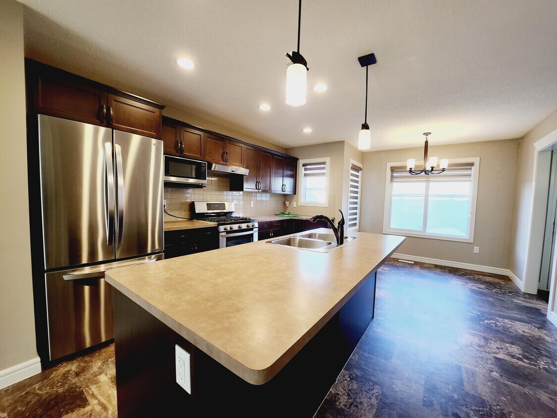 Photo principale - 170 Desrochers Gate SW