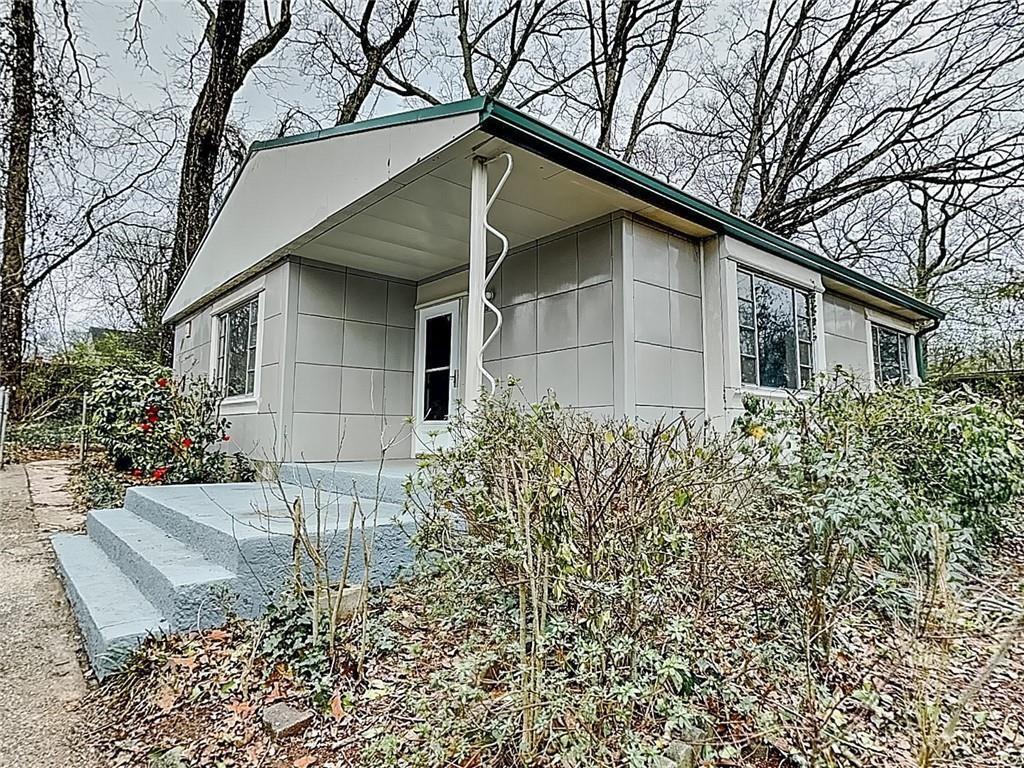 Foto principal - 832 Burchill St SW