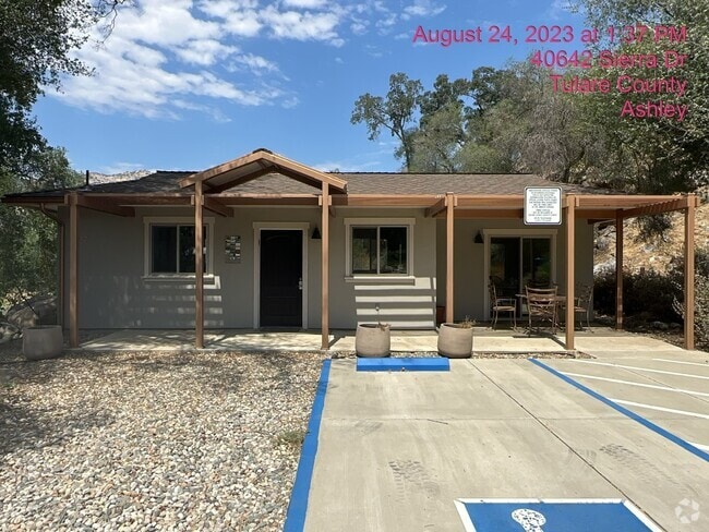 Building Photo - 40642 Sierra Dr