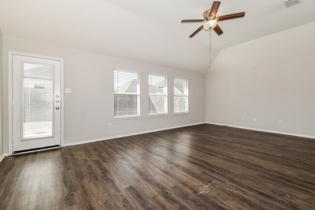 Foto del edificio - 910 Bowie Dr