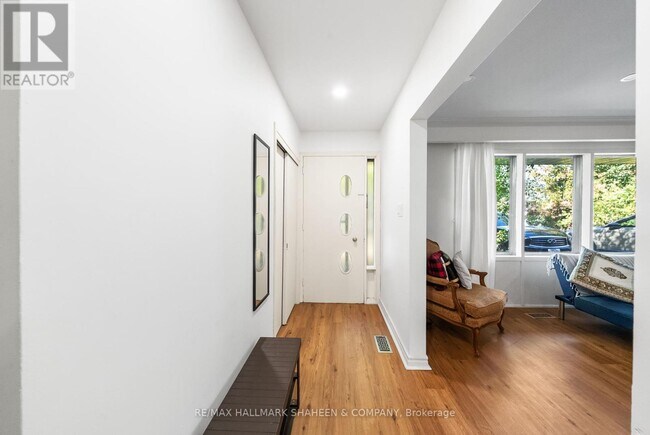 Building Photo - 1015 Willowdale Ave