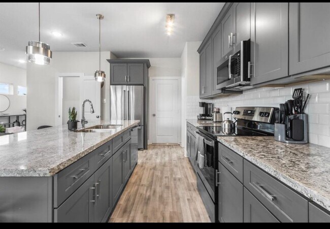 Building Photo - 4681 Bellfort Ave