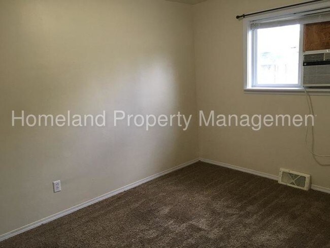 Building Photo - 3 Bedroom Duplex in Spokane Valley