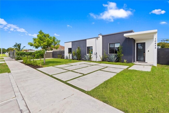 Foto del edificio - 10925 SW 218th Terrace