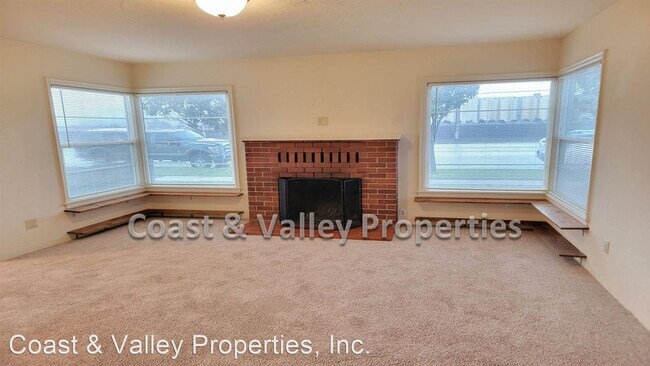 Building Photo - 3 br, 1 bath House - 80 Spreckels Blvd.