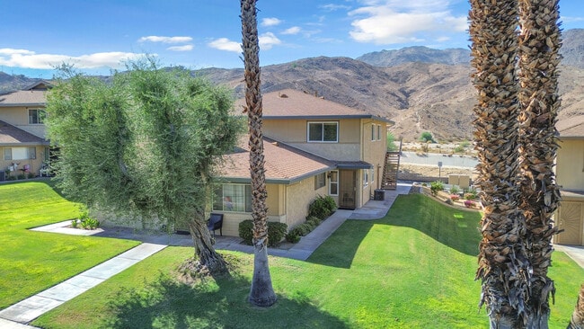 Building Photo - 72592 Edgehill Dr