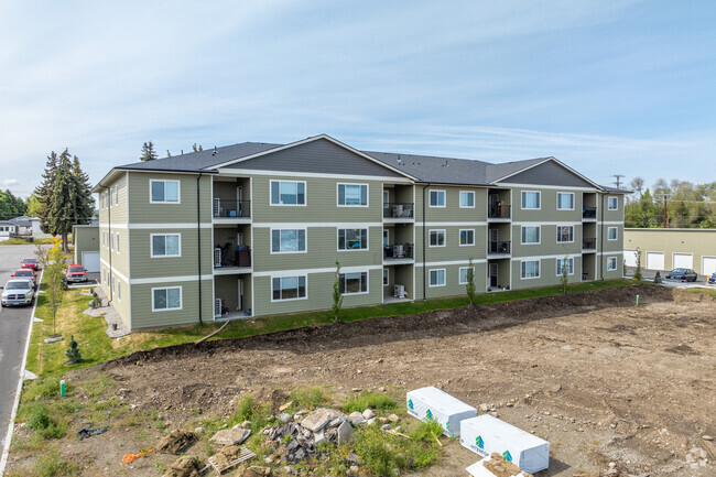 Building Photo - Splashdown Apartments