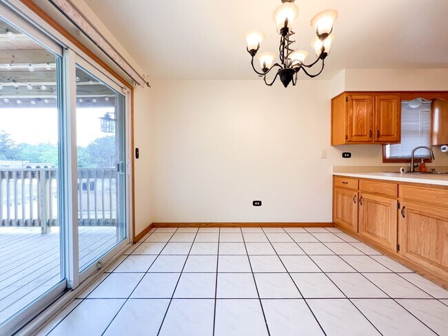 Foto del edificio - 6427 W Dakin St