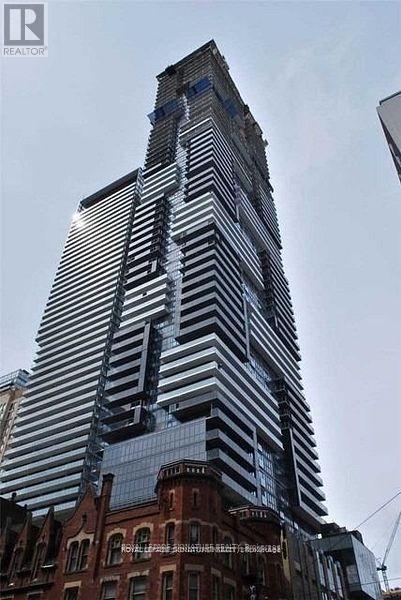 Building Photo - 7 Grenville St