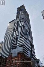 Building Photo - 7 Grenville St