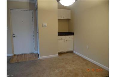 Foto del edificio - 2BD/2BA Condo in Flower Hill - near Shady Grove METRO!