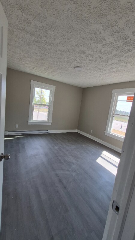 Foto del edificio - 912 Riverview Terrace