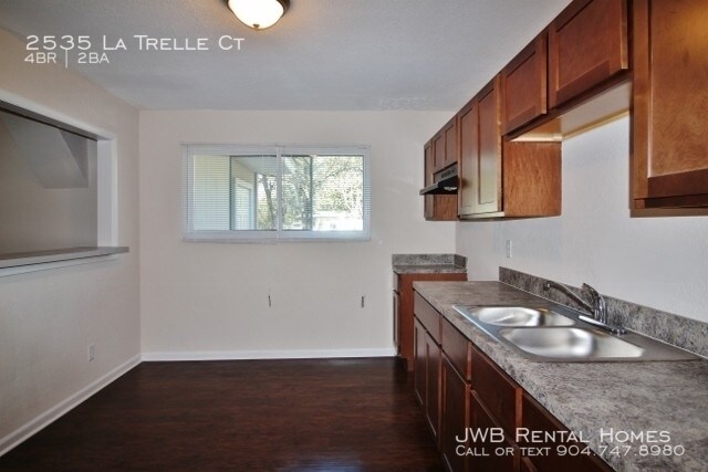 Building Photo - 2535 La Trelle Ct