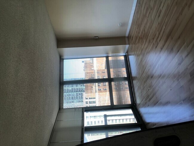 Foto del edificio - 111 W Maple St