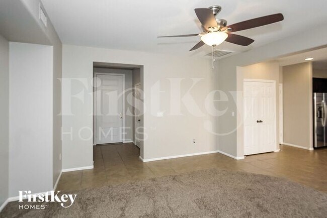Building Photo - 10611 Moss Lake St