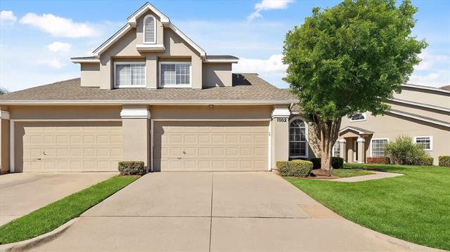 Foto principal - 8400 Hickory St