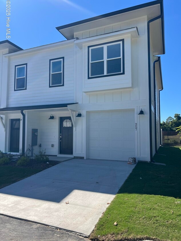 Primary Photo - 257 Townhome Ln