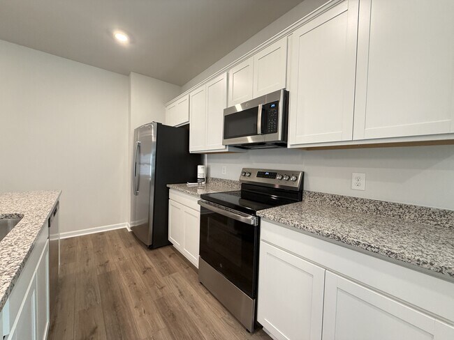 Building Photo - 512 Outpost Wy