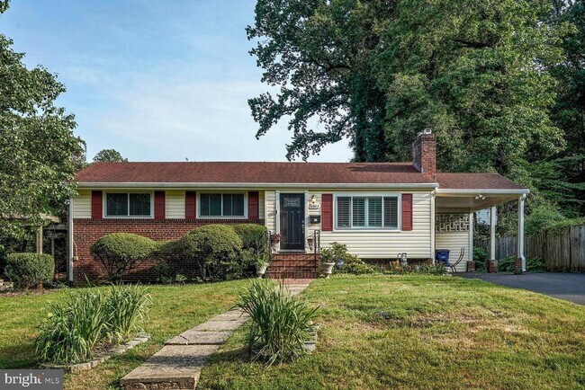 Foto del edificio - 6903 Fern Ln