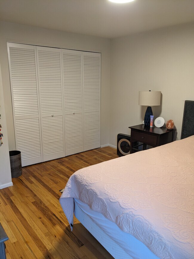 Foto del edificio - 551 Longshore Dr