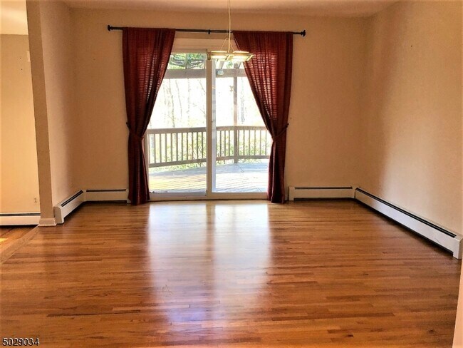 Building Photo - 395 Fox Chase Rd