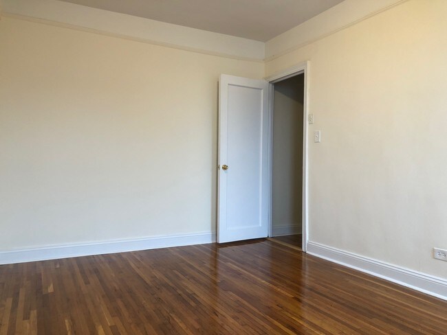 Foto del edificio - 8210 19th Ave