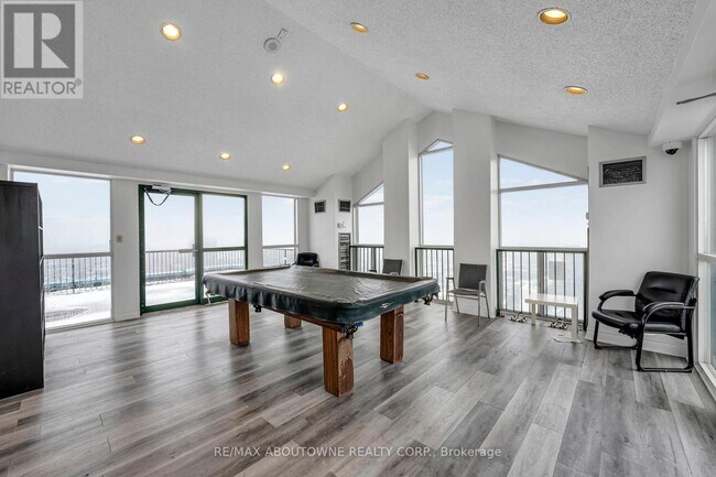 Building Photo - 115 Hillcrest Ave