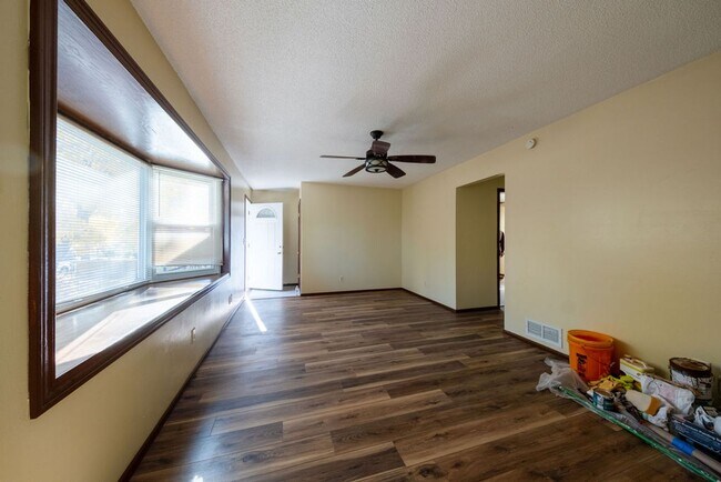 Foto del edificio - Recently-renovated home perfect for family