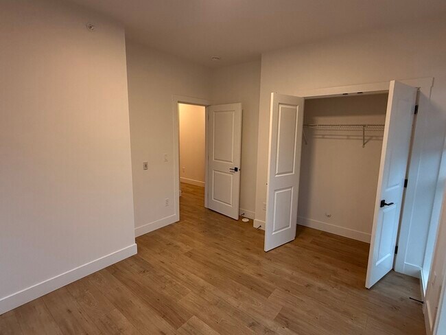 Photo du bâtiment - 1980 Upper Sundance Dr