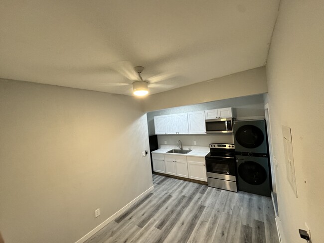 Foto del edificio - 2342 Hummingbird St