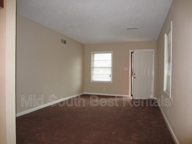 Foto del edificio - 3387 Ridgecrest St