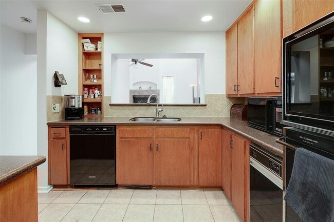 Building Photo - 1735 Spyglass Dr