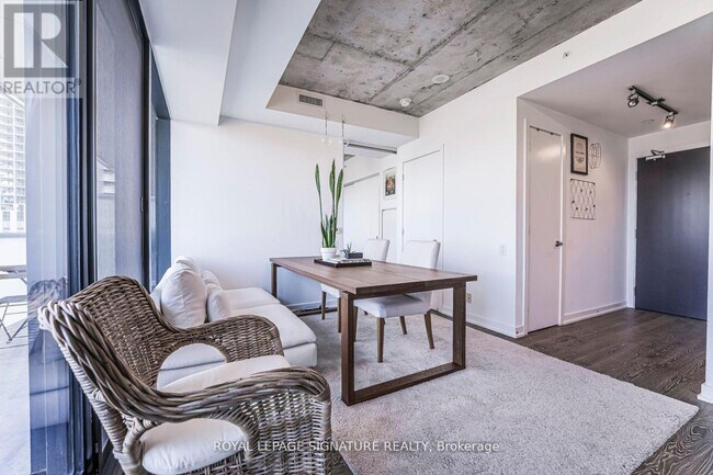 Building Photo - 11 Charlotte St