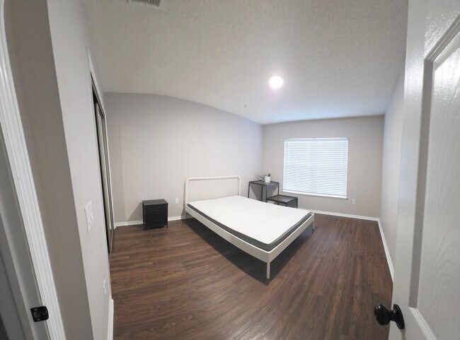 Foto del edificio - 1409 Timberbend Cir